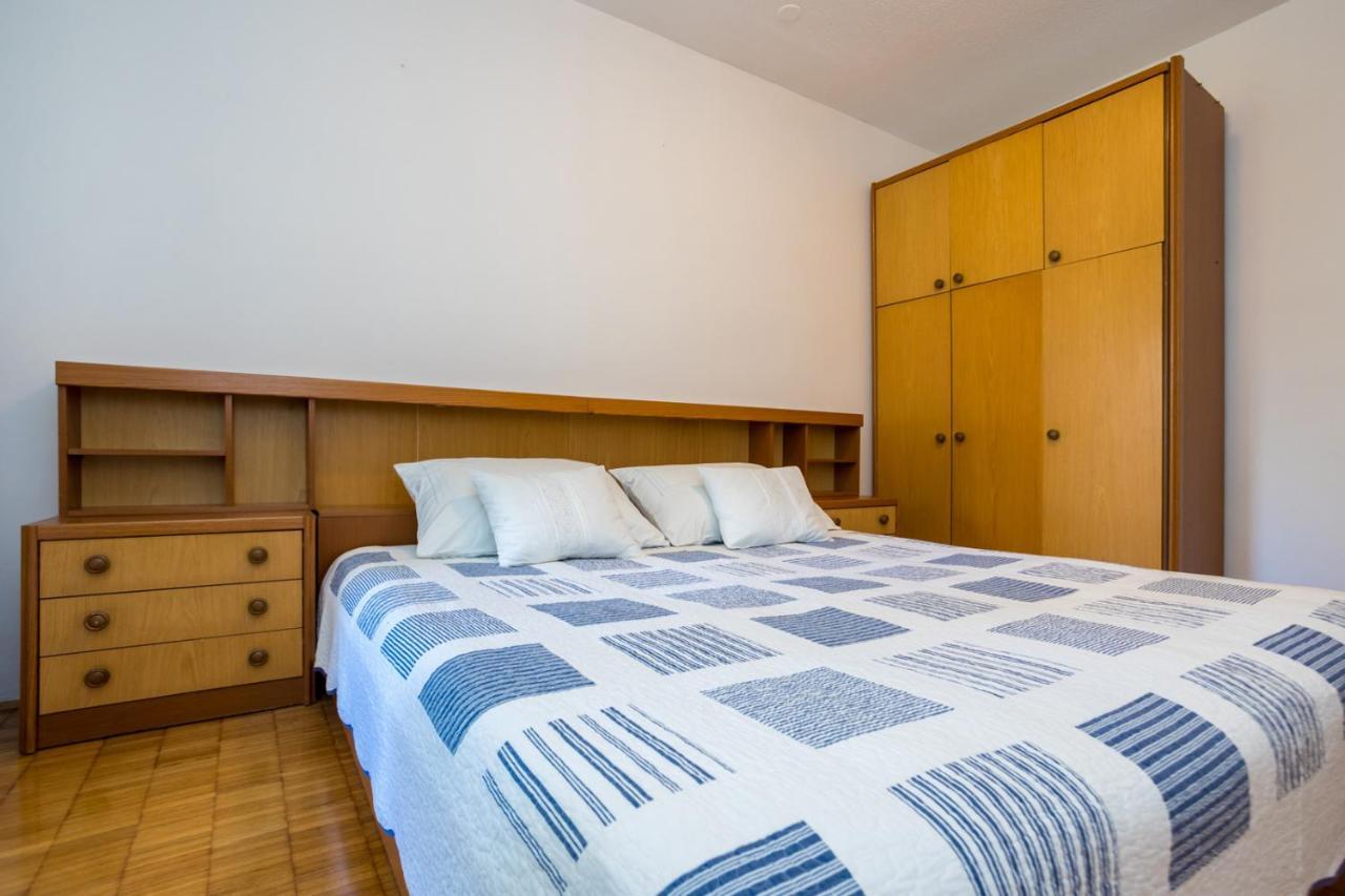 Apartment Jakovac By El-Pi Tours Njivice Esterno foto