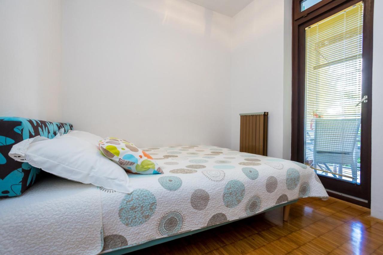 Apartment Jakovac By El-Pi Tours Njivice Esterno foto