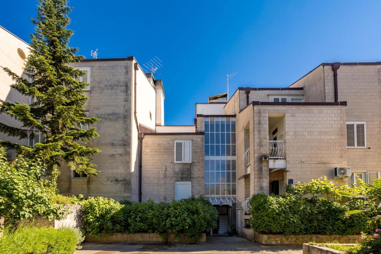 Apartment Jakovac By El-Pi Tours Njivice Esterno foto